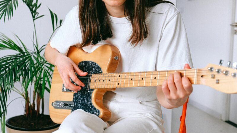 Desvendando a Harmonia no Violão: Um Guia Detalhado sobre Acordes, Funções e Progressões